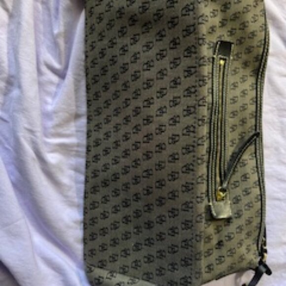 Classic Dooney & Bourke (Black / Silver) - Picture 3 of 3